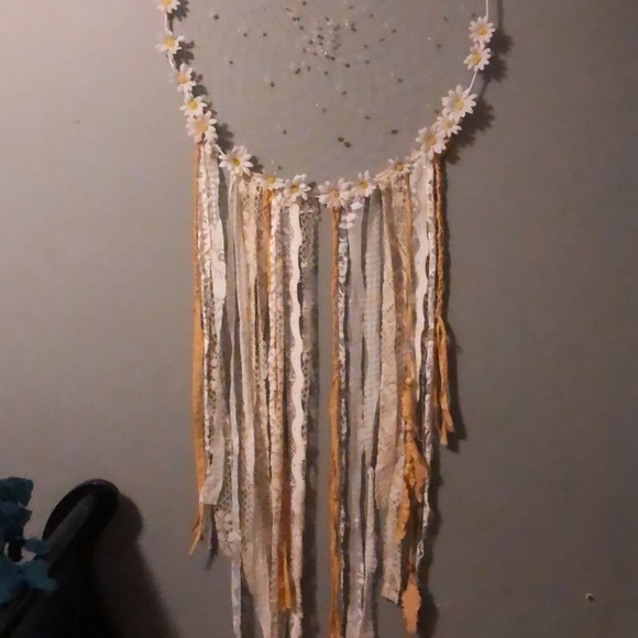 Beautiful handmade dreamcatcher! - Picture 2 of 3